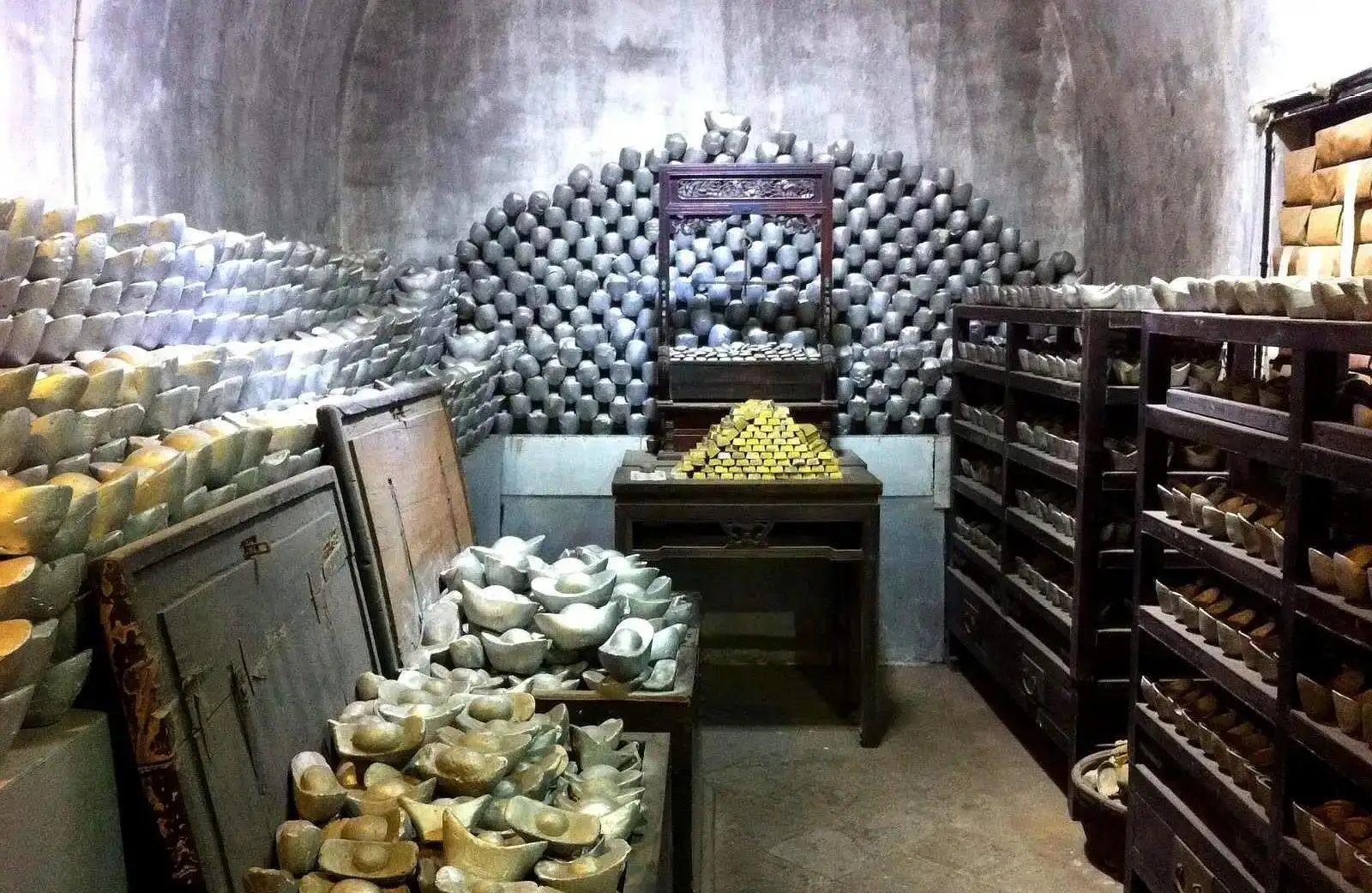 和珅8亿两家财嘉庆不屑，为何独抢一只木盒？