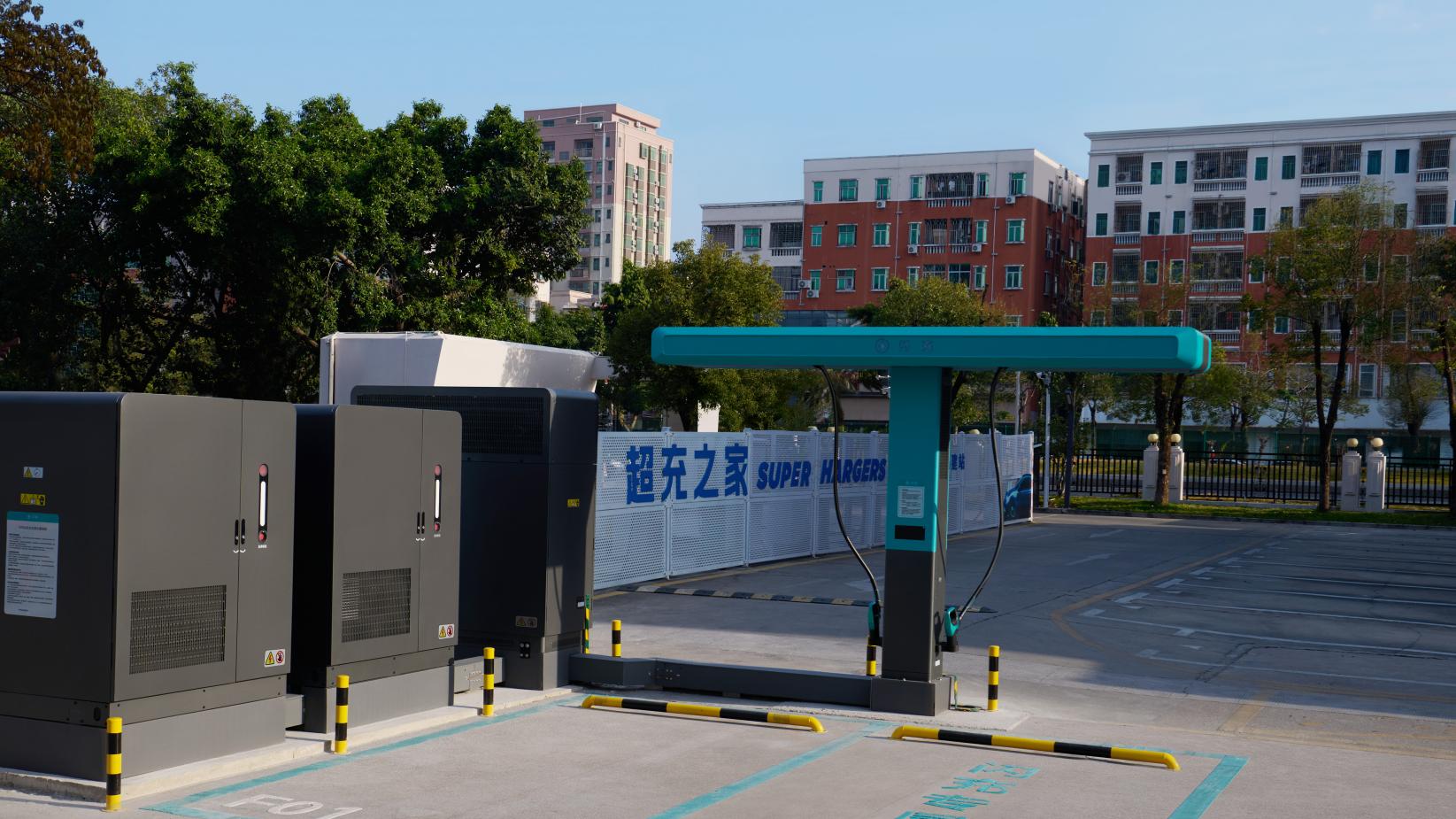 从“电量焦虑”到“9分钟自由”，续航干到1000+，燃油车没啥优势了