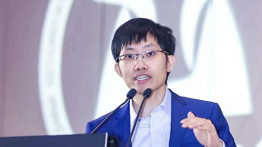 梁文锋再抛王炸！DeepSeek正秘密自研AI芯片