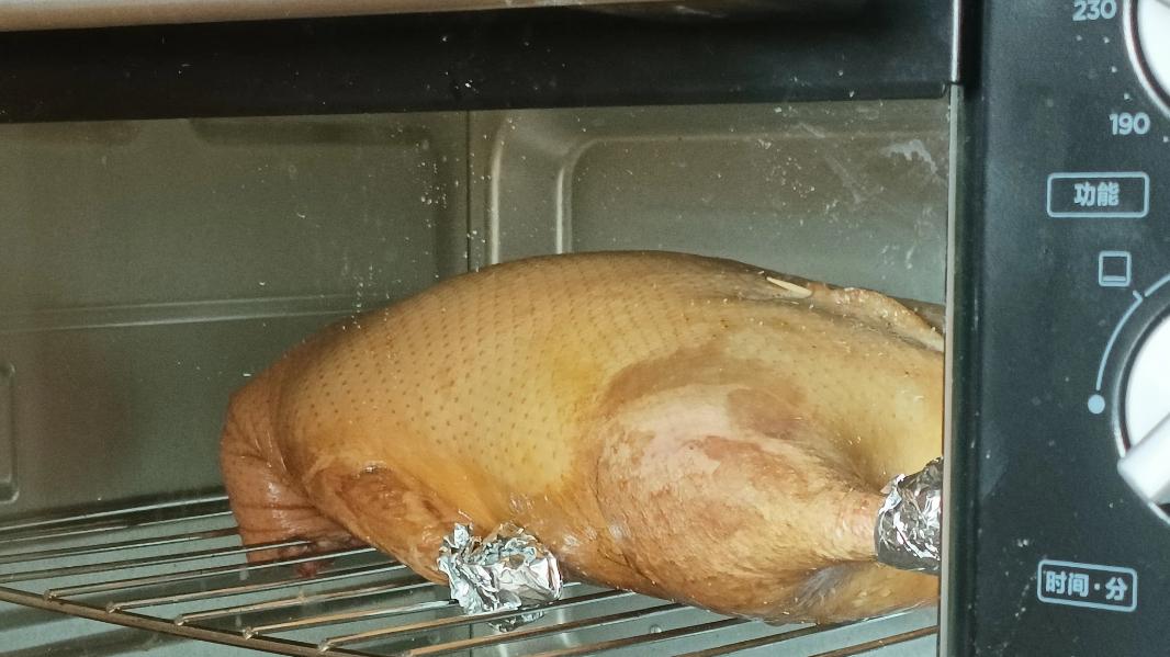 《厨房里的京味儿：家庭版北京烤鸭诞生记》