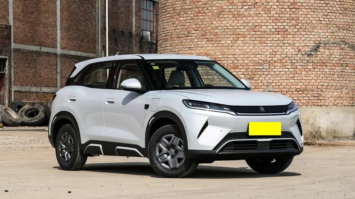 零跑A10申报图曝光，能否助攻零跑实现26年100万销量目标？