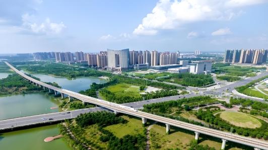 澴川添“红”韵，文明绽新颜——“姹紫烟红”绘就创文实景