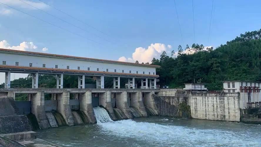 水电站生态流量监测系统：技术架构与实践价值