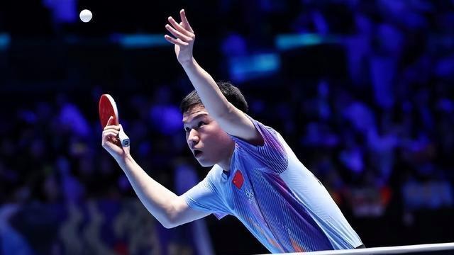 WTT新加坡大满贯男单 向鹏3-0战胜黄友政 晋级男单16强