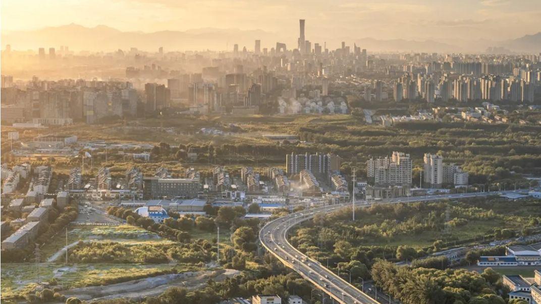 北京疏解150万人，被定向排出的“泄洪”，谁为环京规划图埋单