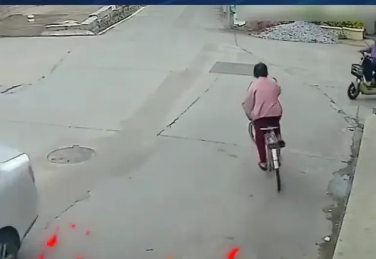 扶起摔倒的老人，反被索赔22万？