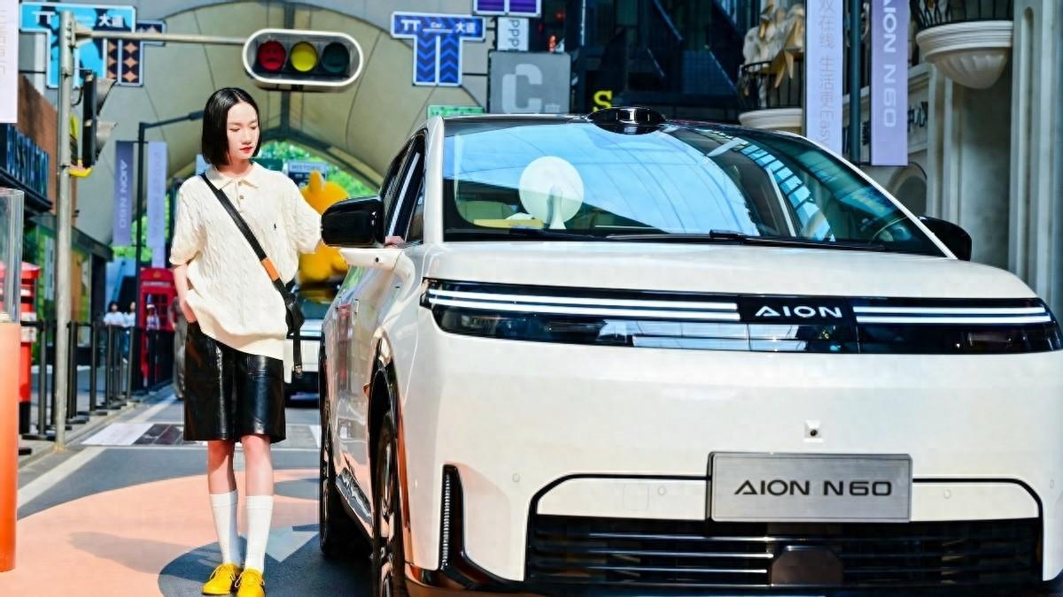 15万内智驾天花板！标配激光雷达+全场景NDA，埃安N60开启盲订