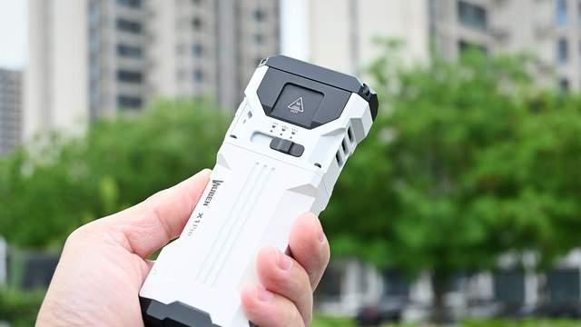 新旗舰，更全能！务本X1Pro扁筒手电体验