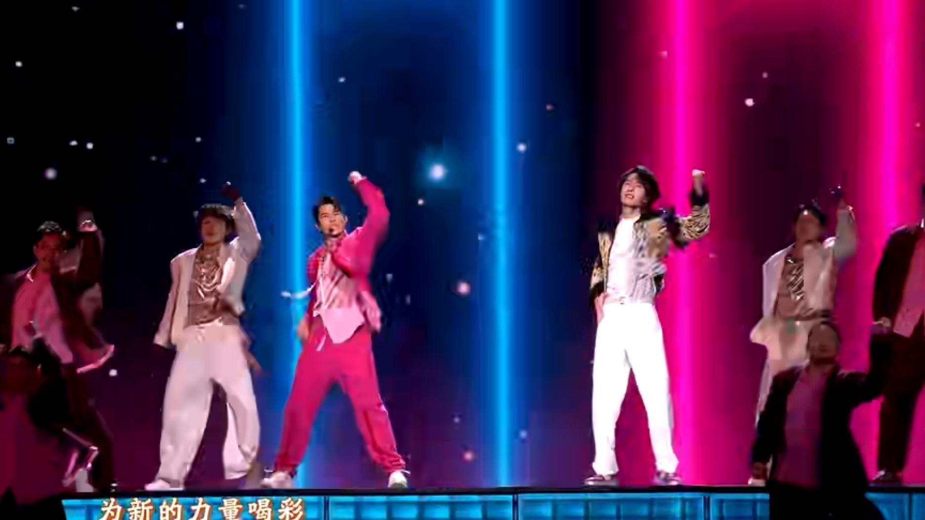 马年春晚收视战报：周深破40%、热巴美出圈、王菲空灵却跌出前三？