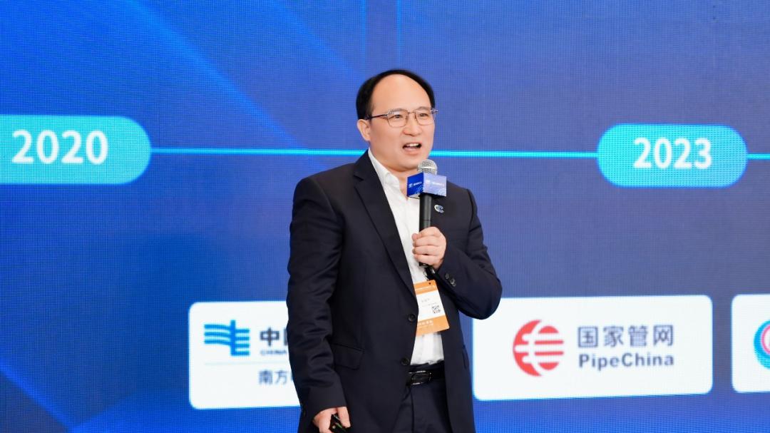 智能时代，谁在给国防、科研、央国企锻造"专属AI底座"？
