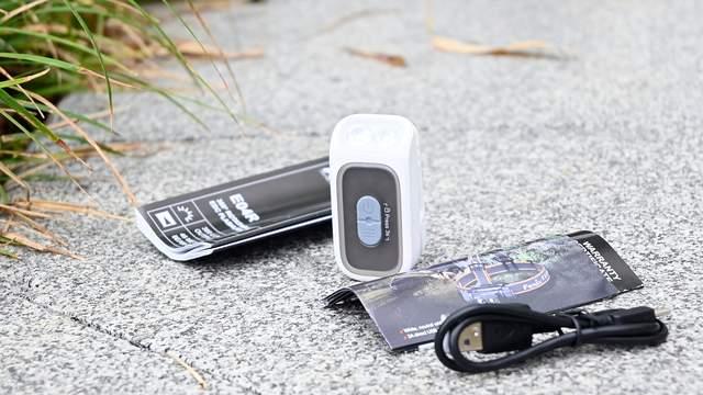 小巧且多能，Fenix菲尼克斯E04R夹子灯小手电体验