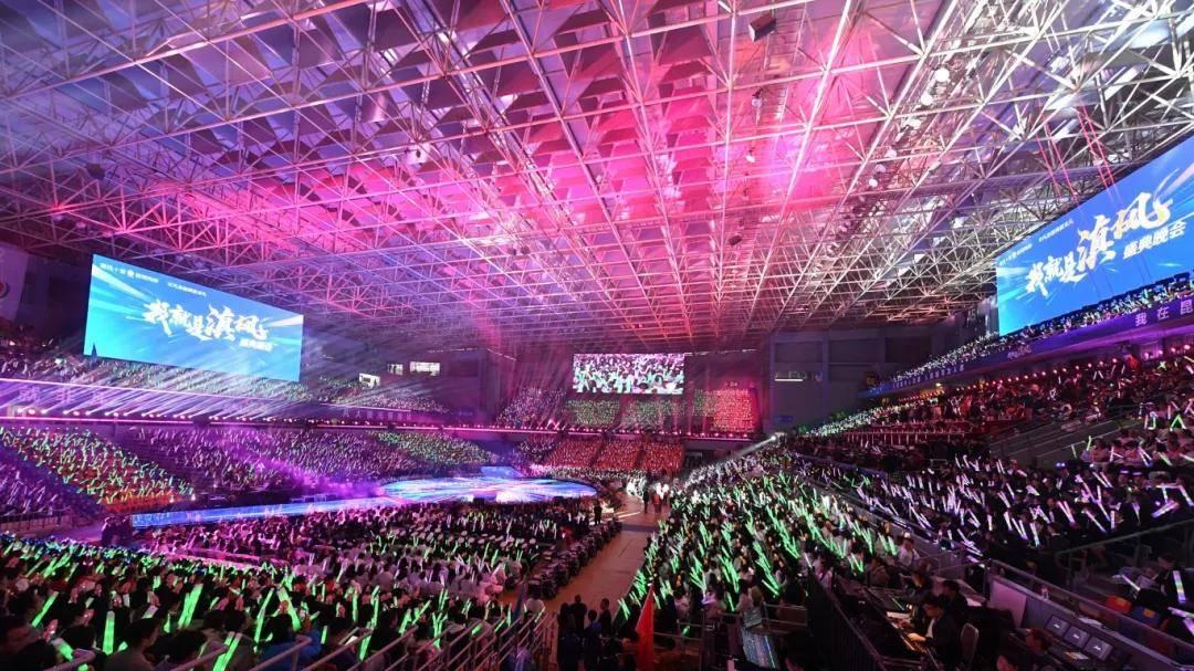 汇聚凡人微光 彰显城市温度丨“我就是滇风”盛典晚会举行