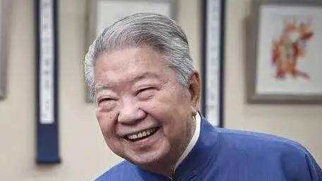 蔡澜先生曾言：“人要有点钱，有点钱才有胆，有胆才可以做自己喜欢的事情。”