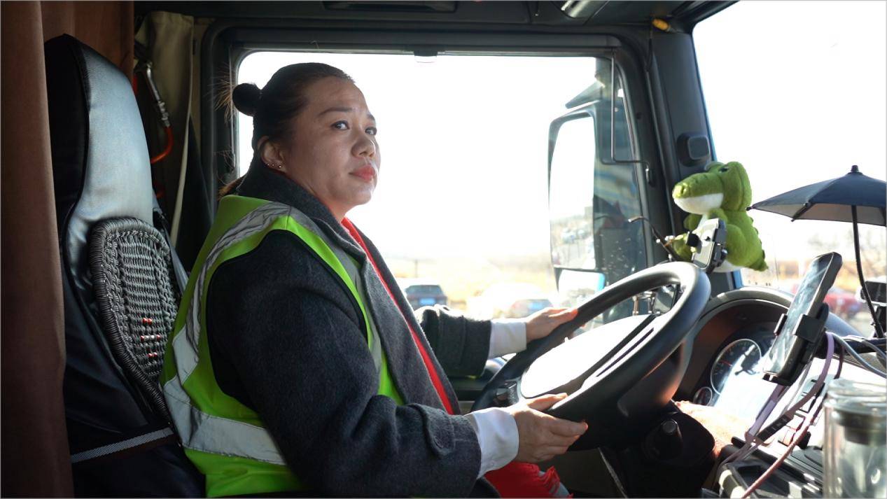 微光成炬，致敬快递行业“她力量”