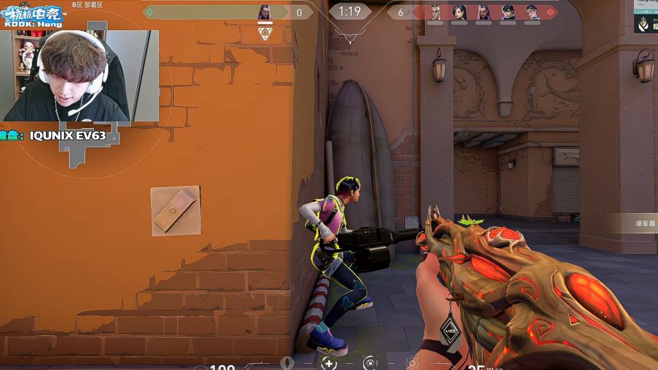 无畏契约一个职业选手能打过五个黑铁吗？