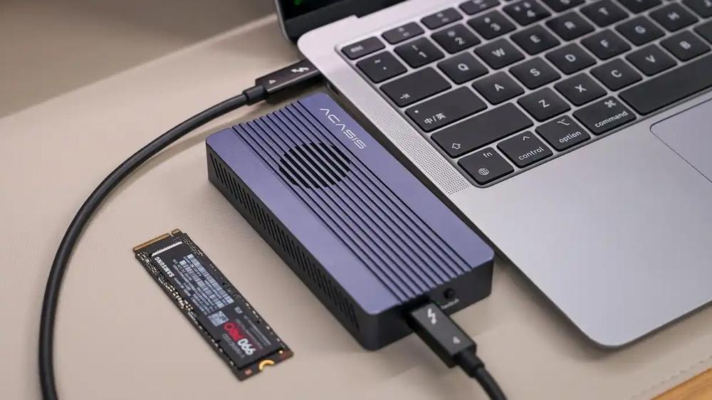 学生/上班族福音：MacBook Air M5 + 405Pro，一键解决存储焦虑