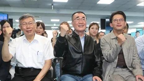 蓝白合！李四川与民众党新北竞总合体