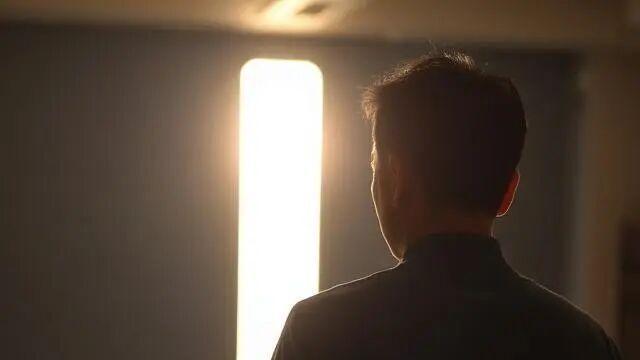 “如果有一天我死了会上热搜”——张雪峰一语成谶！他用命换来的忠告，所有人都在犯