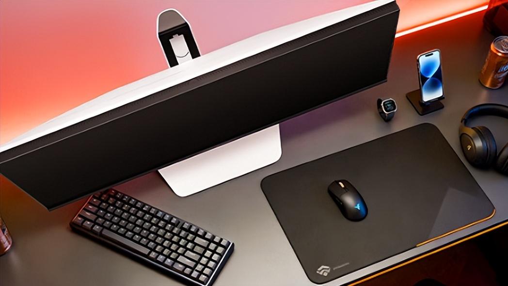 同是QD-Mini LED显示器，雷鸟狩猎者Ⅱ代与征服者Ⅱ代，玩家怎么选