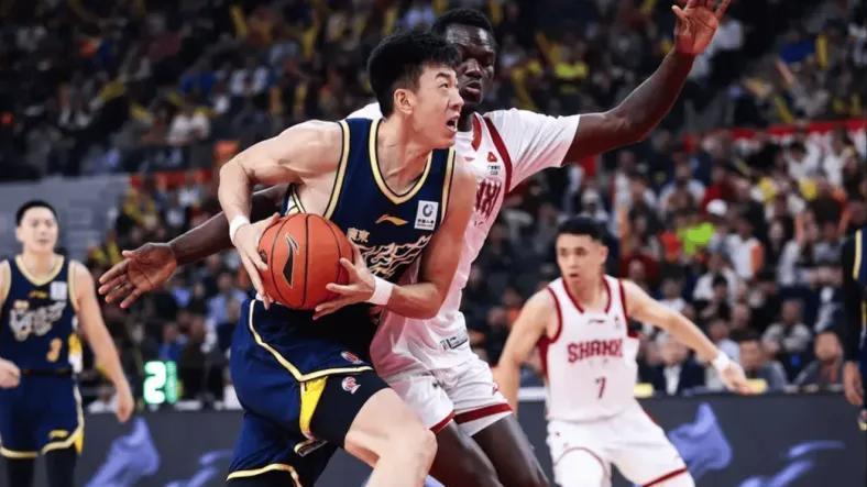 王少杰扮演奇兵7中7，大胜山西广东损失颇大，裁判迷之吹罚