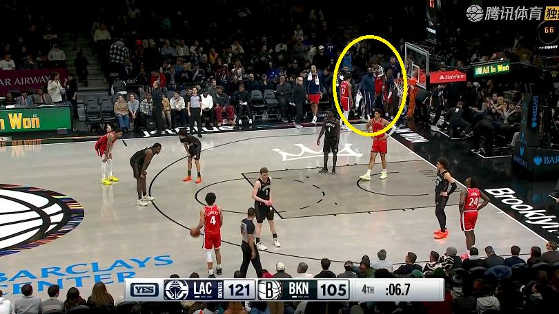 快船大胜！哈登31+4+6，最后6秒，场上不打了，哈登起身走向通道