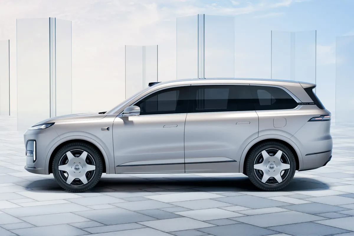 深蓝S09后驱Ultra超长续航版上市，综合续航达1210km