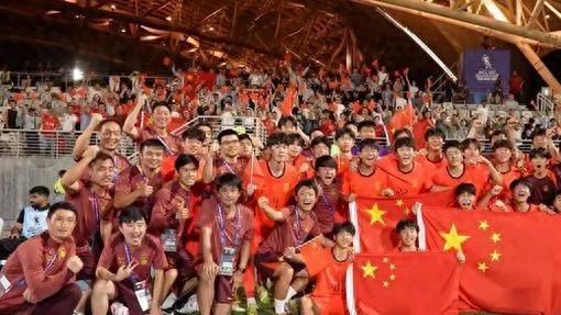 凌晨1点央视破例！U17国足决赛死磕日本，50年魔咒今晚必破？