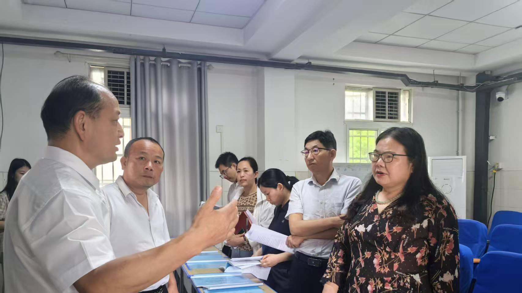 县政协专题调研预防未成年人犯罪暨禁毒工作