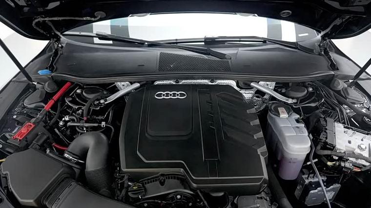 比奔驰E级更运动，尺寸不输宝马5系，奥迪A7L已跌破30万大关