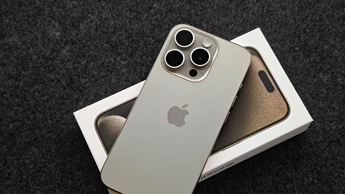 苹果“清仓甩卖”实锤！iPhone15跌至3799元：这波降价太猛了！