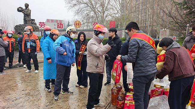 兴业银行石家庄分行联合新华区残联开展关爱残障劳动者公益行动