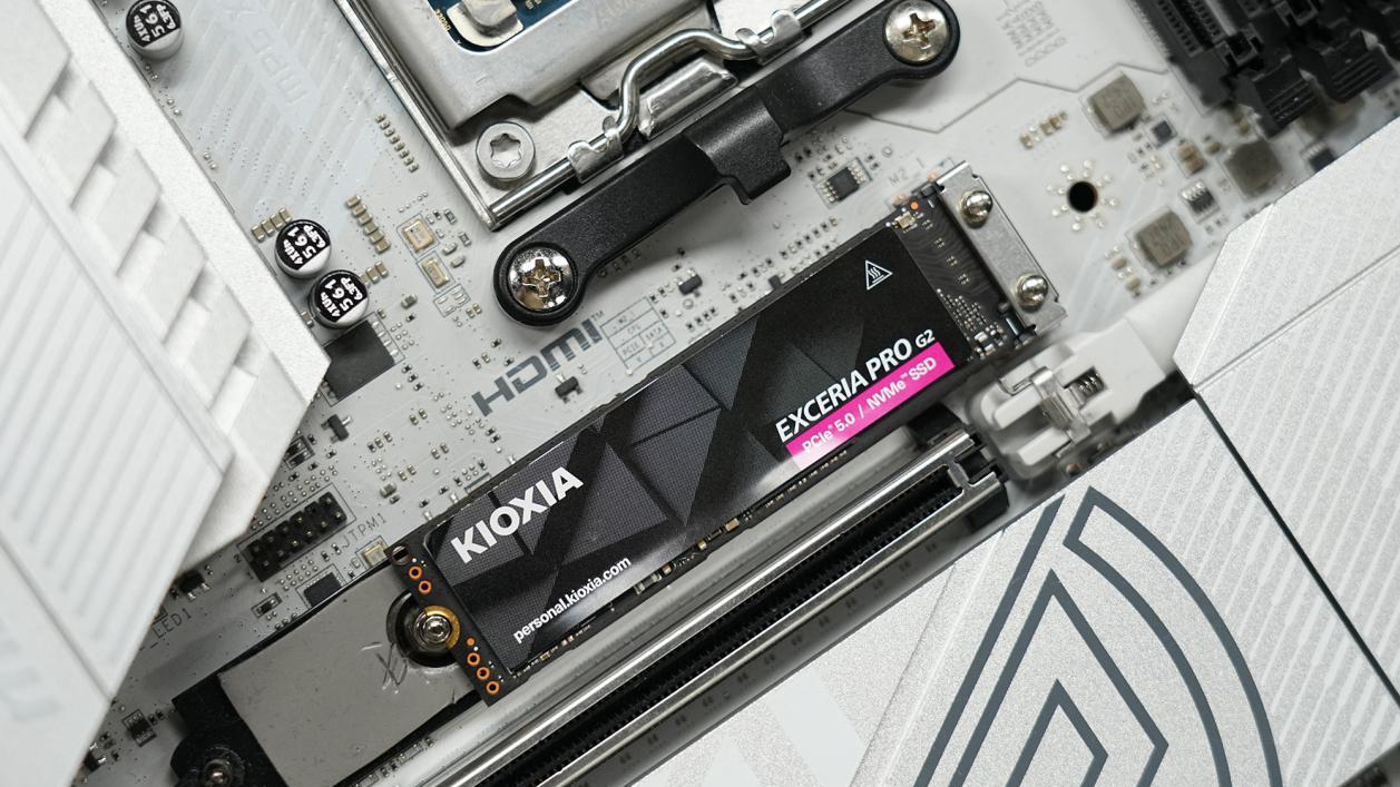 铠侠EXCERIA PRO™ 极至超速™ G2 (VE10) 1TB上手体验 PCIe5.0原厂旗舰