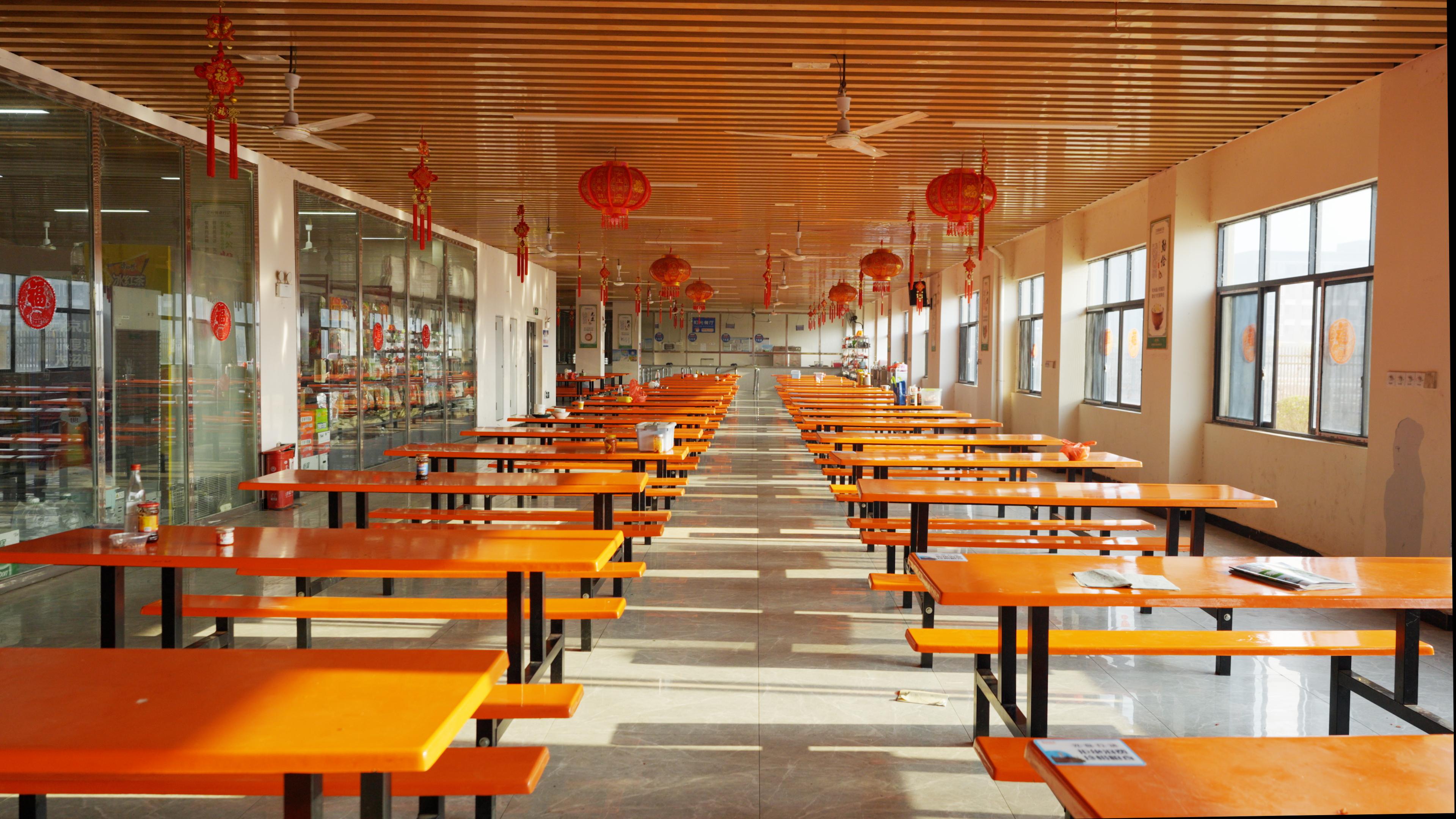 藏在阳光箱包集团里的幸福“食”光