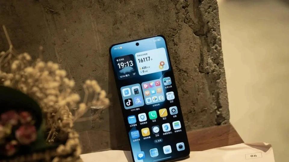 荣耀“更激进了”，214万跑分+5000万+100W闪充，国补到手价仅1461元