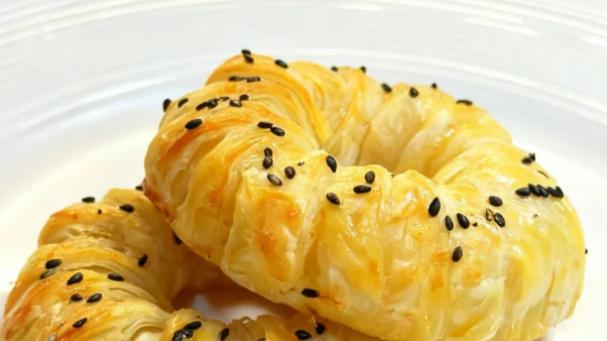 裹上面糊炸一炸！苹果秒变重庆街头爆款小食