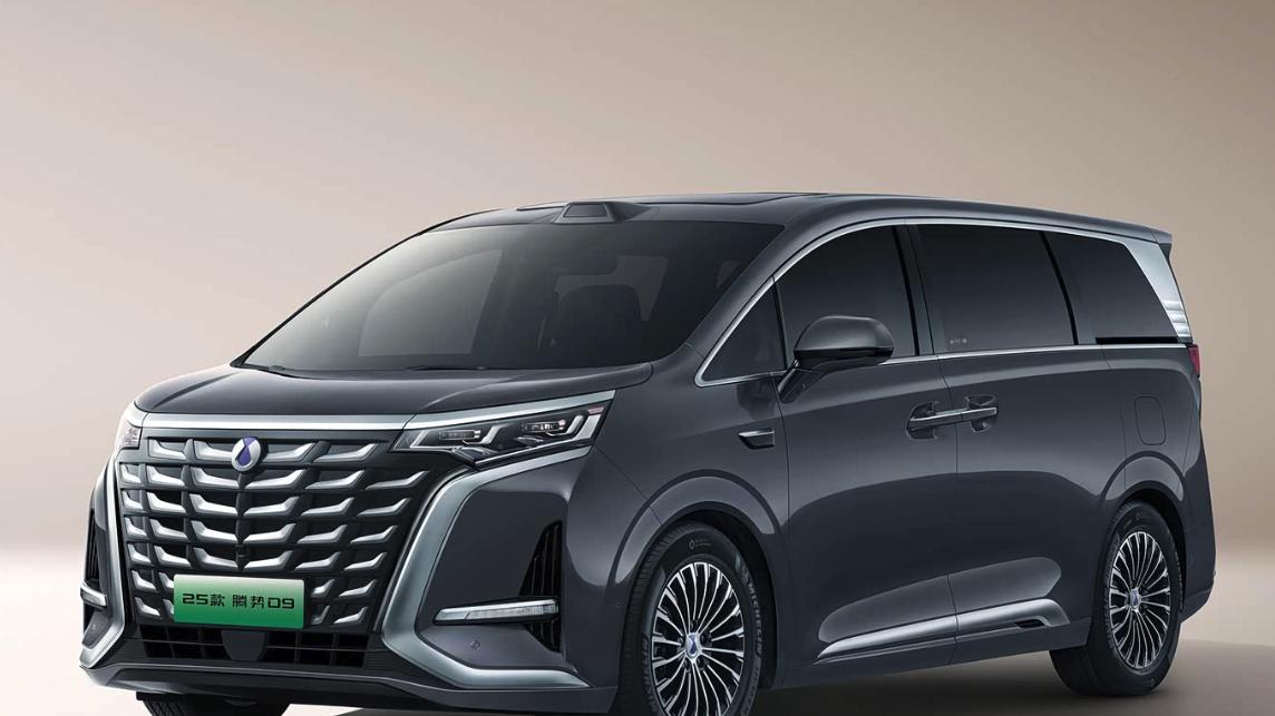 华为进军MPV市场，智界V9要动谁的奶酪？
