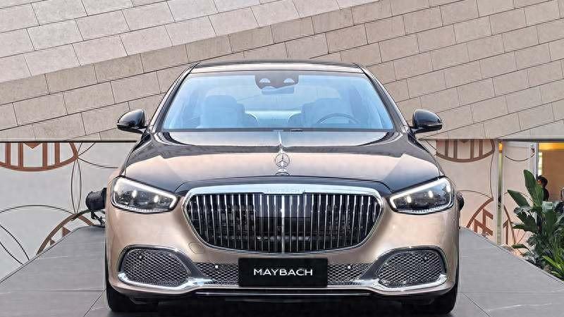 迈巴赫S级悄悄变了样，豪华车逻辑被拧了个反，科技藏在皮囊底下