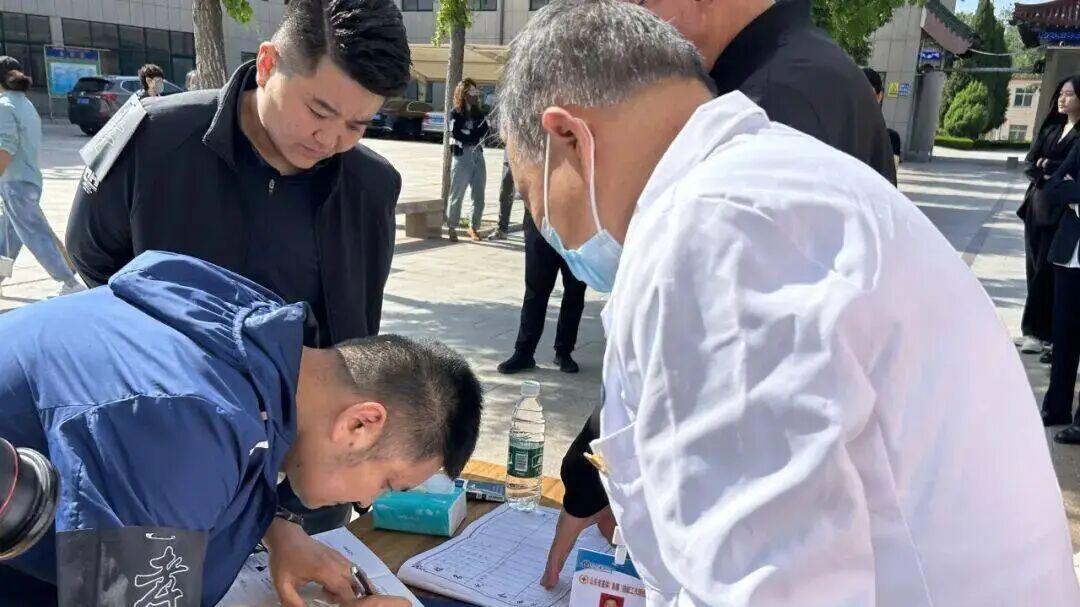 山东“最美女律师”迟宗琳因车祸去世，年仅42岁，曾率一家七口登记捐献遗体和角膜