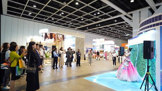 湖南文旅组团亮相第40届香港国际旅游展