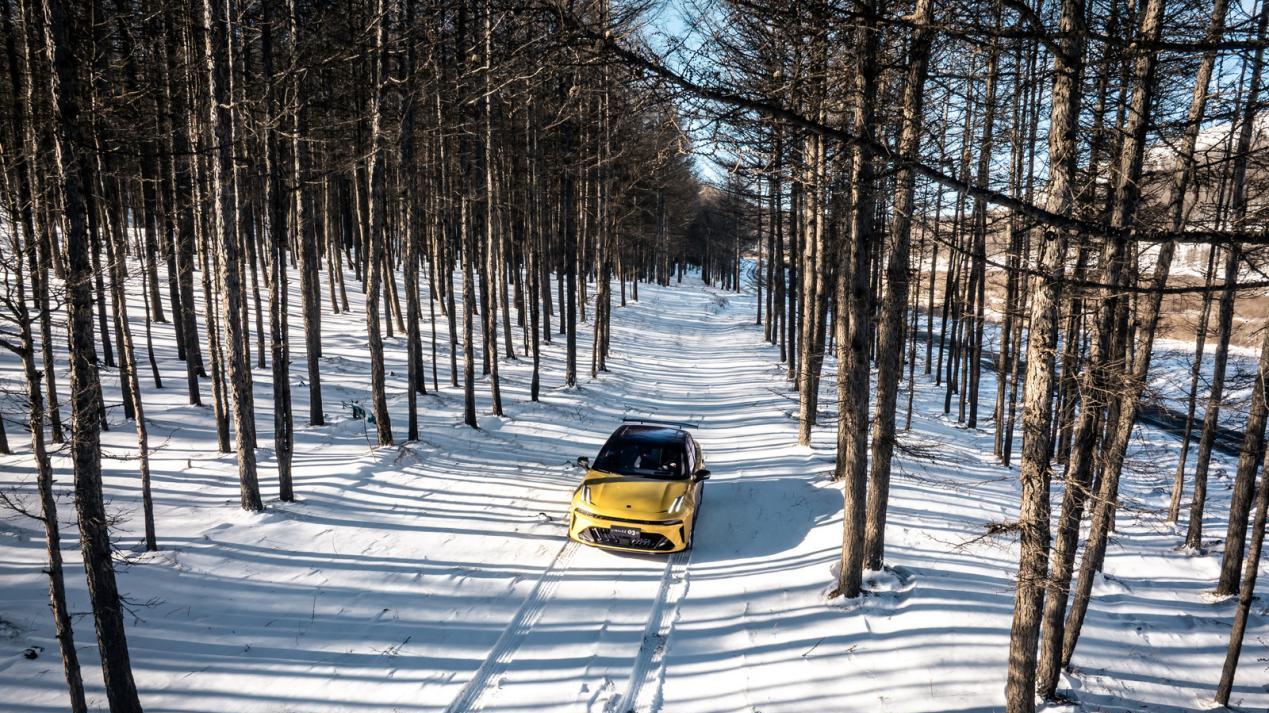 冰雪装扮的城市战场，领克03性能家族显露“冬季战神”实力