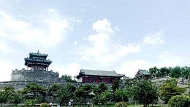 杨氏太极拳第六代传承人王凤鸣先生: 二十四式太极加邯郸成语文武融创展演成语之都 邯郸