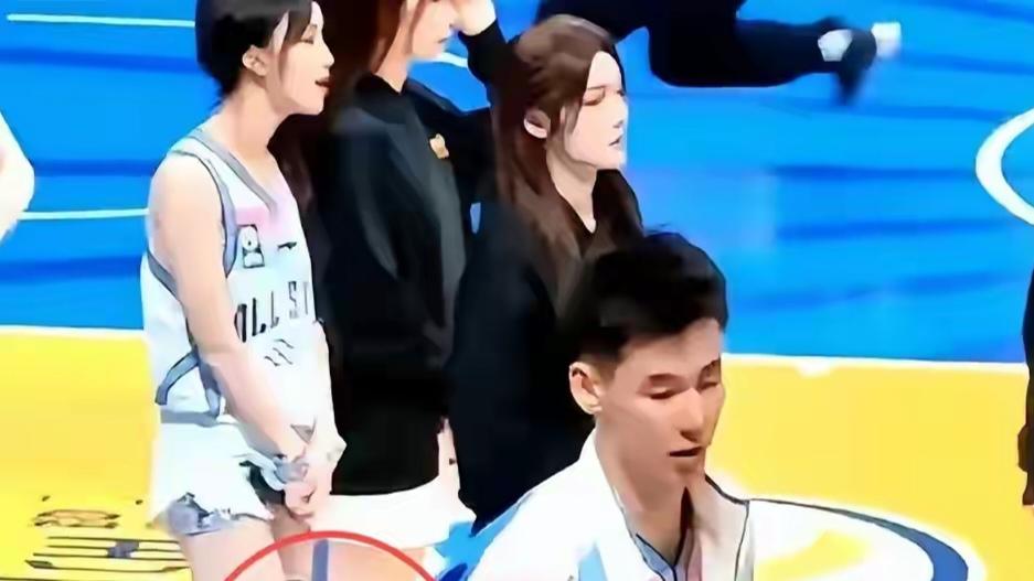 劈腿风波后又和队友冲突，郭昊文赵柏清赛场动手，两人全都被DNP