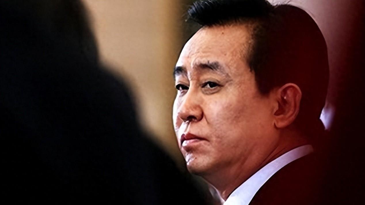 认罪不到24小时，许家印过往被扒，倒霉的3个女人只是冰山一角