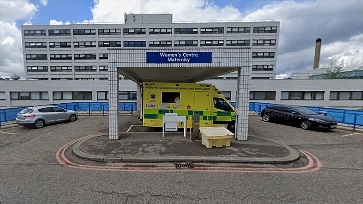 离了大谱，分娩过程助产士临阵脱逃两次，丈夫被迫亲自接生？