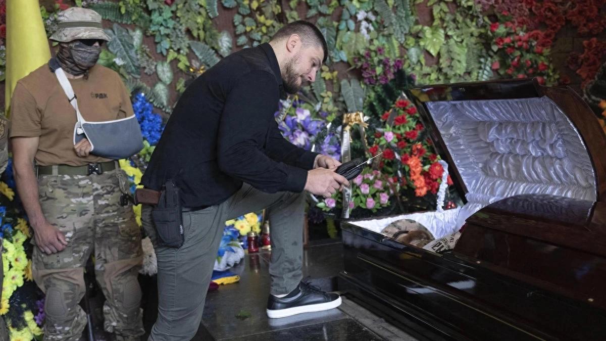 乌情报机构诈骗俄罗斯50万美元