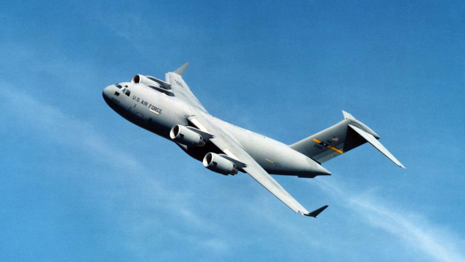 空中多面手：解码美国C-17“环球霸王Ⅲ”战略战术运输机