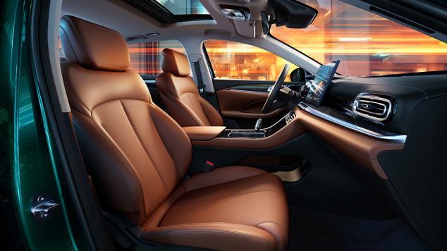 尺寸全面膨胀！第五代帝豪空间升级，B级车体验触手可及