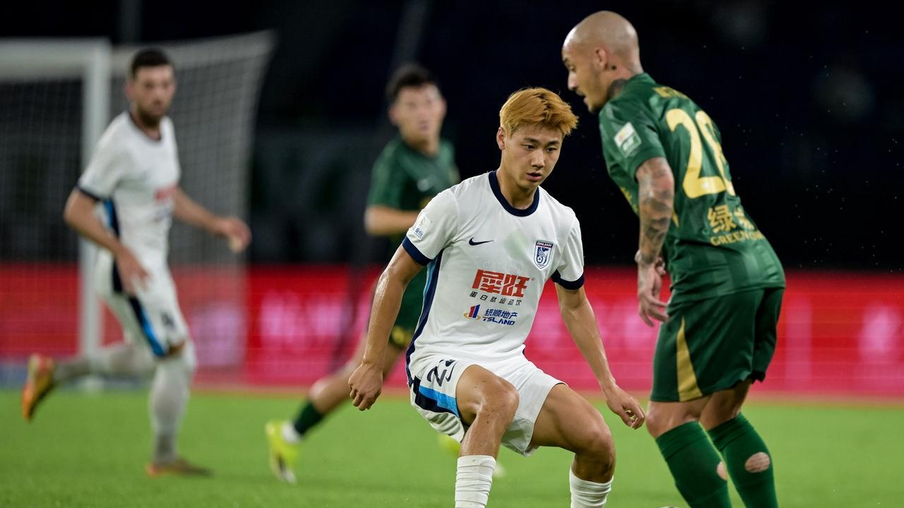 浙江3-2大连英博，赛后评分：浙江28号排第一
