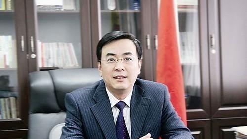资本是否围猎了权力？随着沁源县委原书记投案，不能不让人有所质疑