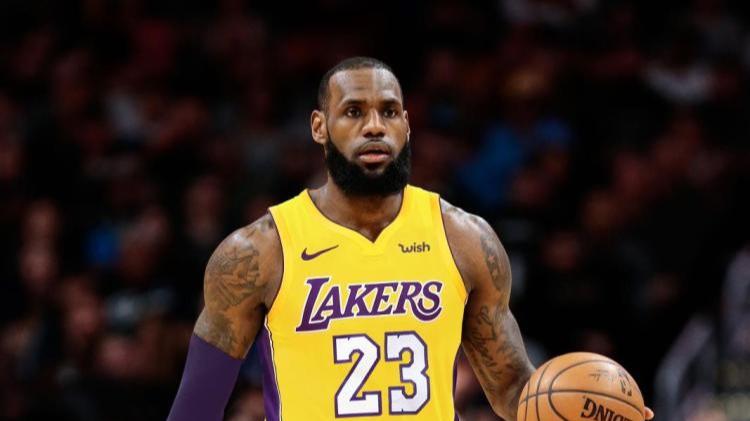 美媒: 湖人队有意库明加就是为了詹姆斯做准备